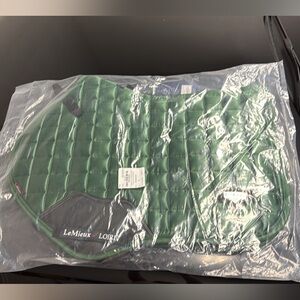 LeMieux Loire Classic Close Contact Square Saddle Pad